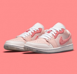 Air Jordan 1 Low Se Pink “Mighty Swooshers”