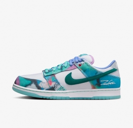 Futura x Nike Dunk Low SB “Bleached Aqua” HF6061-400