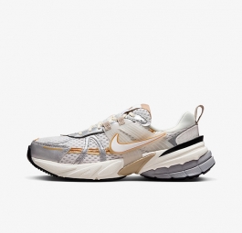 Nike V2K Run “Khaki Metallic Silver” (w) HJ7245-100