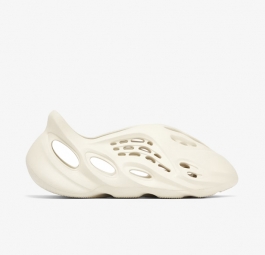 Adidas Yeezy Foam Runner “Sand” FY4567